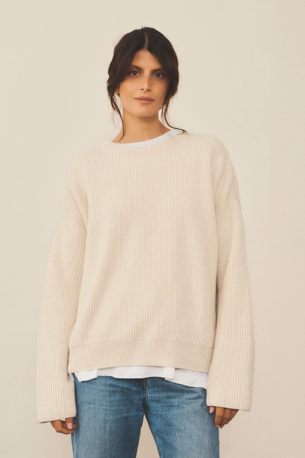 Ribbed white women cashmere sweater - front view | Edward | Linnea Lund