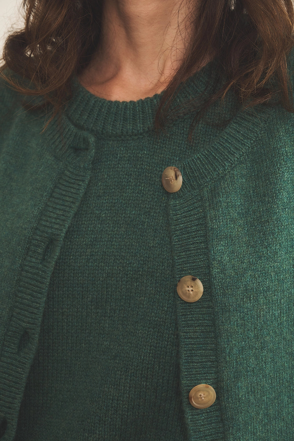 Cashmere cardigan women green - focus view | Gabriella | Linnea Lund