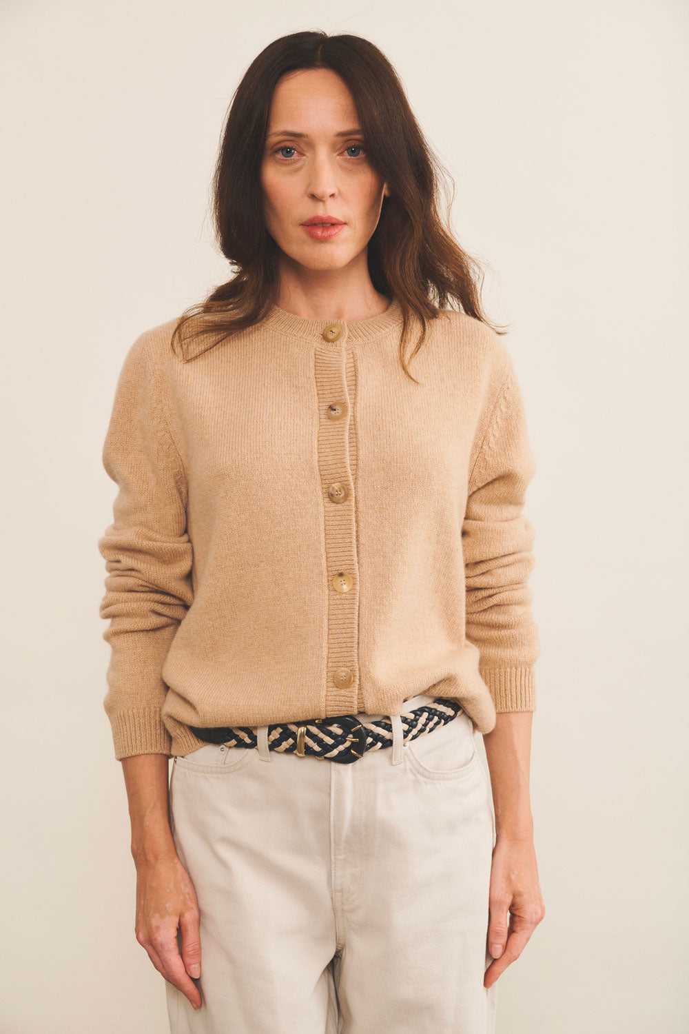 Cashmere cardigan women camel - front view | Greta | Linnea Lund