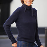 Navy blue women cashmere sweater | Ines | Ines de la Fressange x Linnea Lund