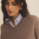 Taupe women cashmere sweater - focus fabric | Jack | Linnea Lund