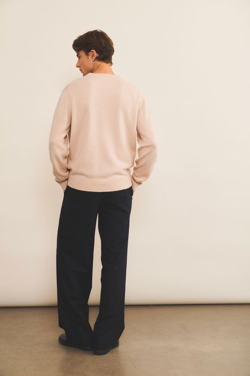 Cashmere cardigan men powder - back view | Junior | Linnea Lund