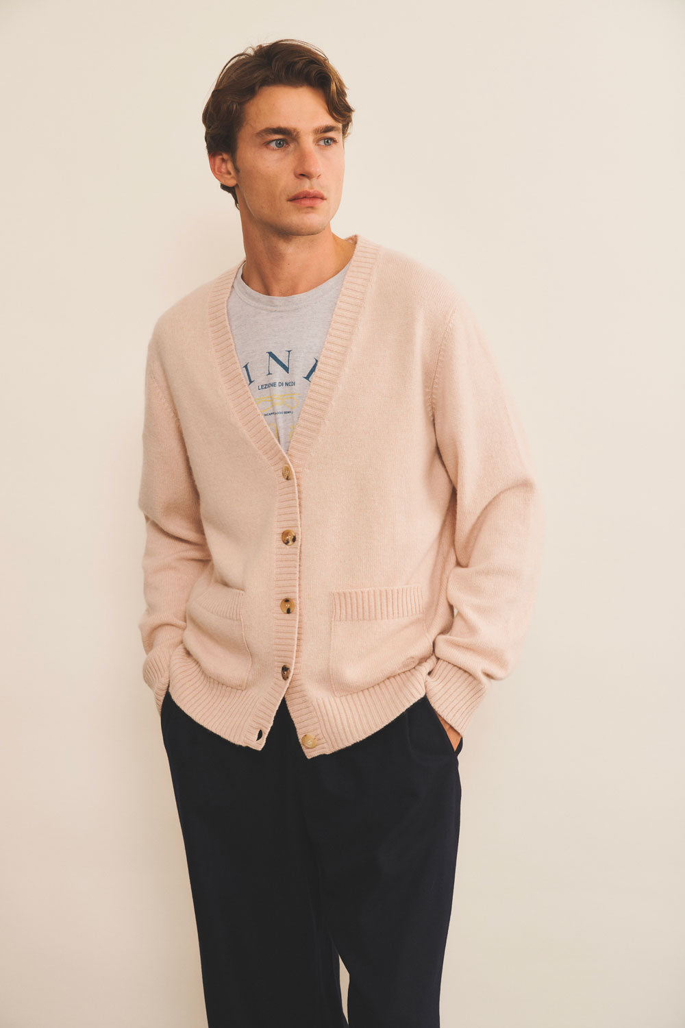 Cashmere cardigan men powder - front view | Junior | Linnea Lund