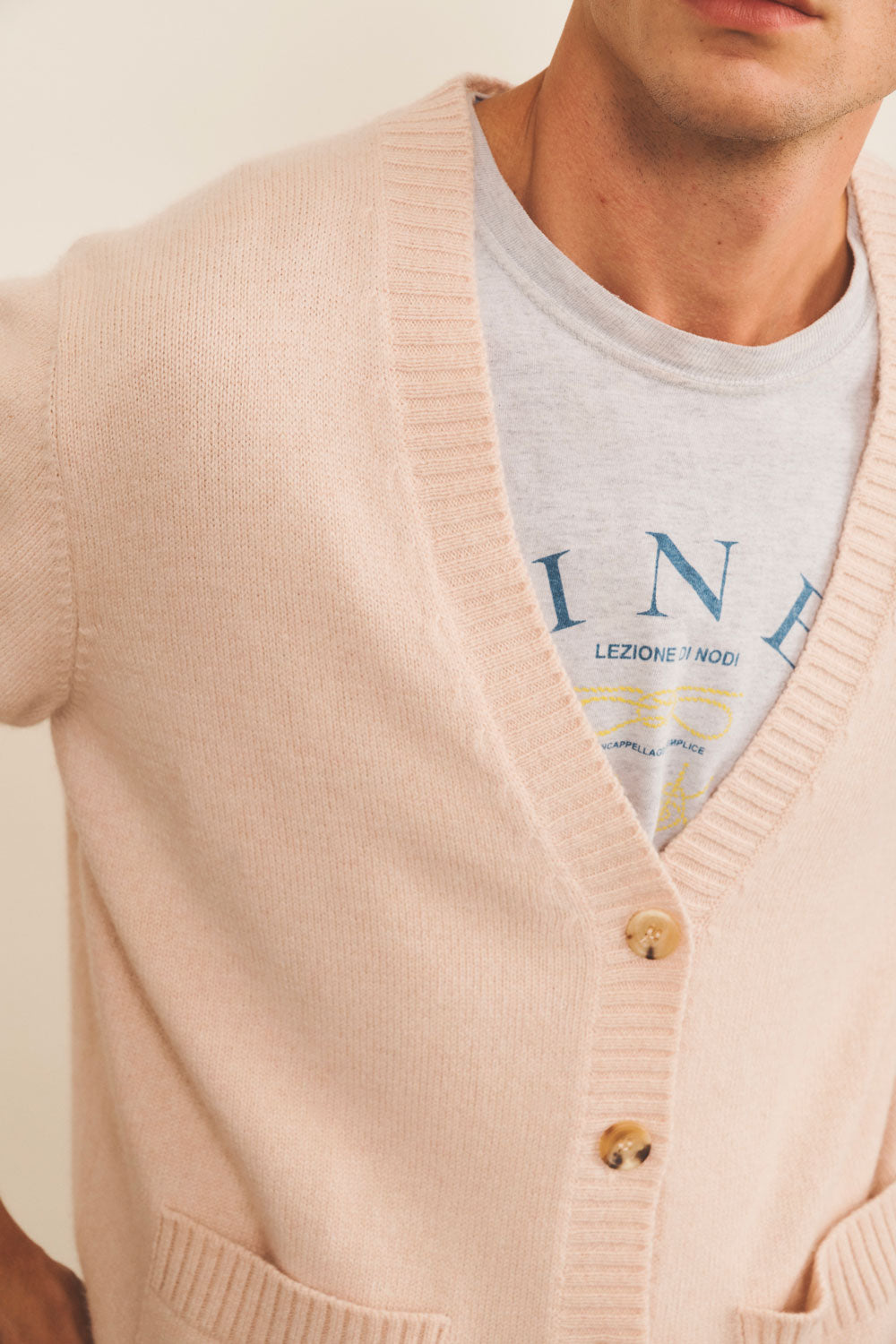 Cashmere cardigan women powder - front view | Junior | Linnea Lund