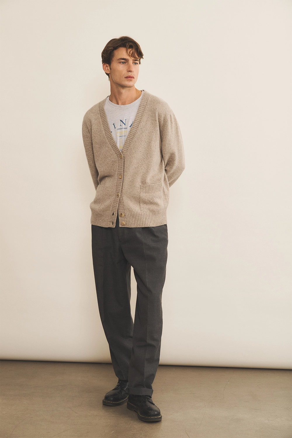 Greige cashmere cardigan men - look | Junior | Linnea Lund