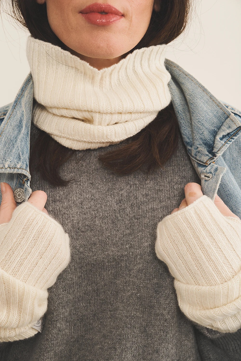 aqua blue cashmere collar women | Maya | Linnea Lund