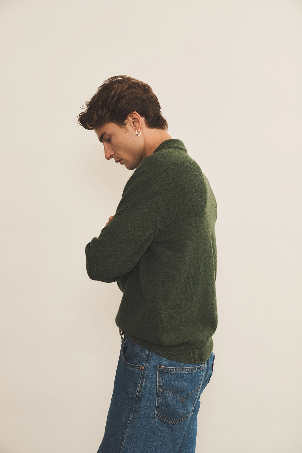 Dark green cashmere polo sweater men - side view | Ralph | Linnea Lund