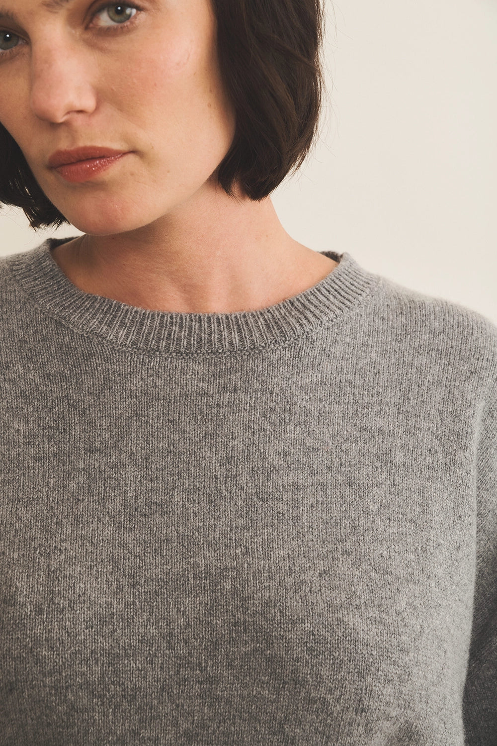 Grey cashmere sweater women - focus fabric | Sarah | Linnea Lund