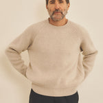 Beige men cashmere sweater - front view | Sergio | Linnea Lund
