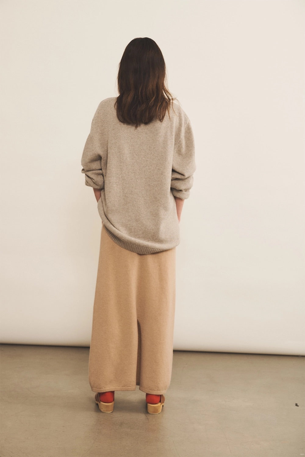 Camel light women cashmere skirt - back view | Astrid | Linnea Lund