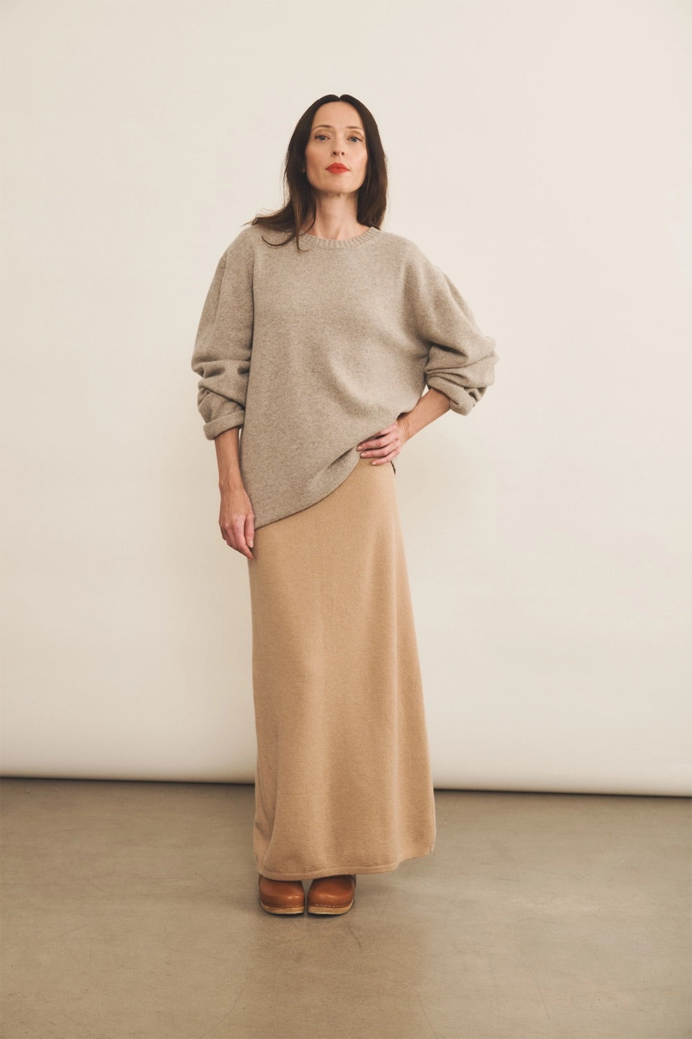 Camel light women cashmere skirt - look | Astrid | Linnea Lund