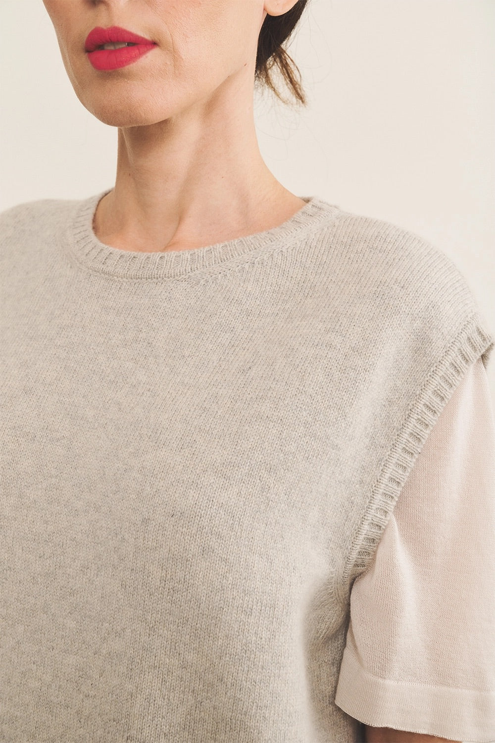 Cashmere sleeveless cardigan women grey - focus fabric | Berit | Linnea Lund