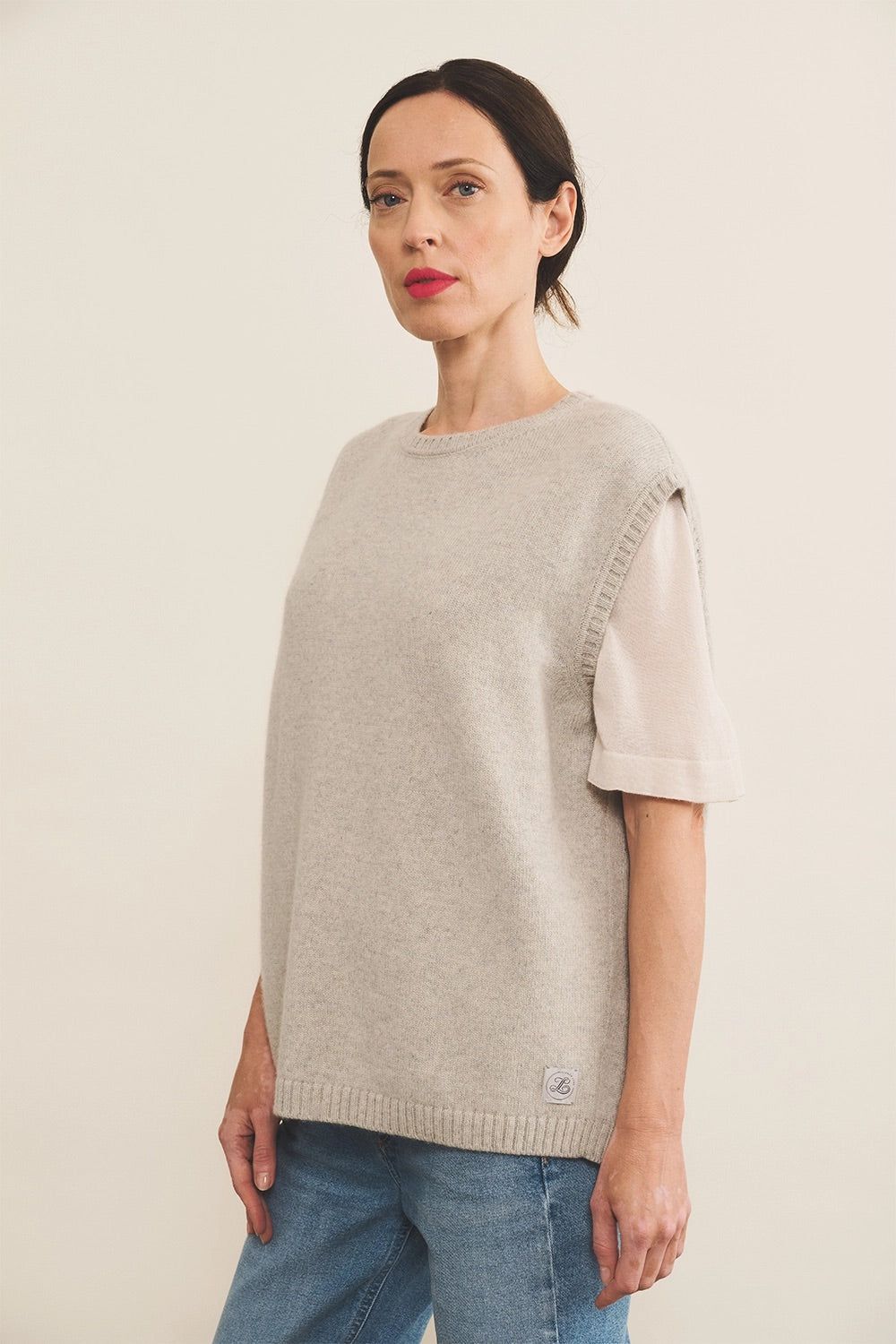 Cashmere sleeveless cardigan women grey - side view | Berit | Linnea Lund