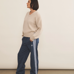 beige color cashmere sweater women - side view | Emilie | Linnea Lund