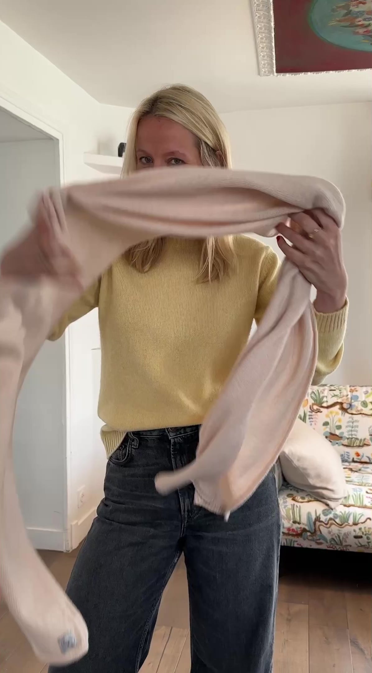 light salmon pink scarf cashmere - video | Susanne | Linnea Lund