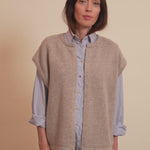 Cashmere sleeveless cardigan women light beige - video | Théo | Linnea Lund
