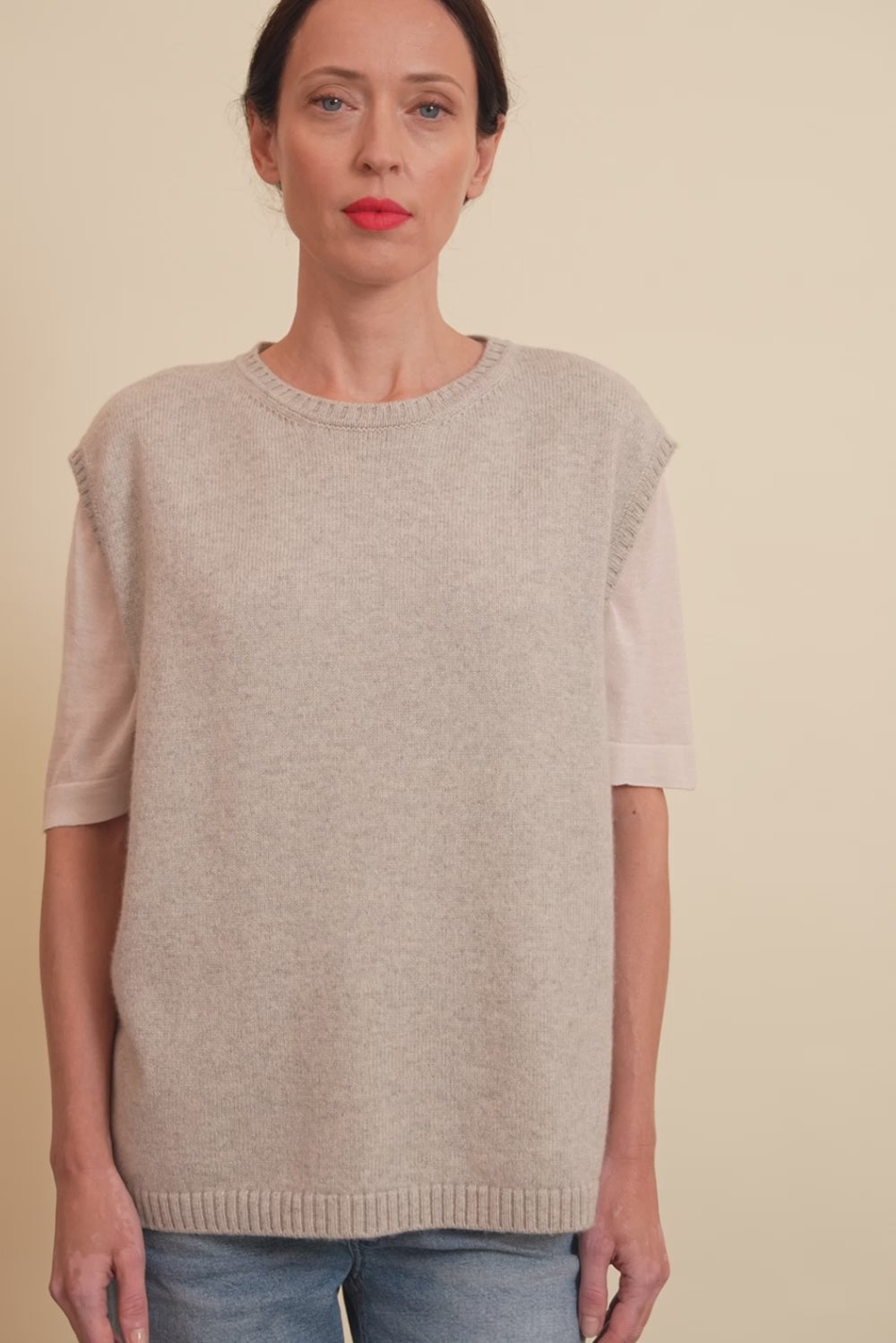 Cashmere sleeveless cardigan women grey - video | Berit | Linnea Lund