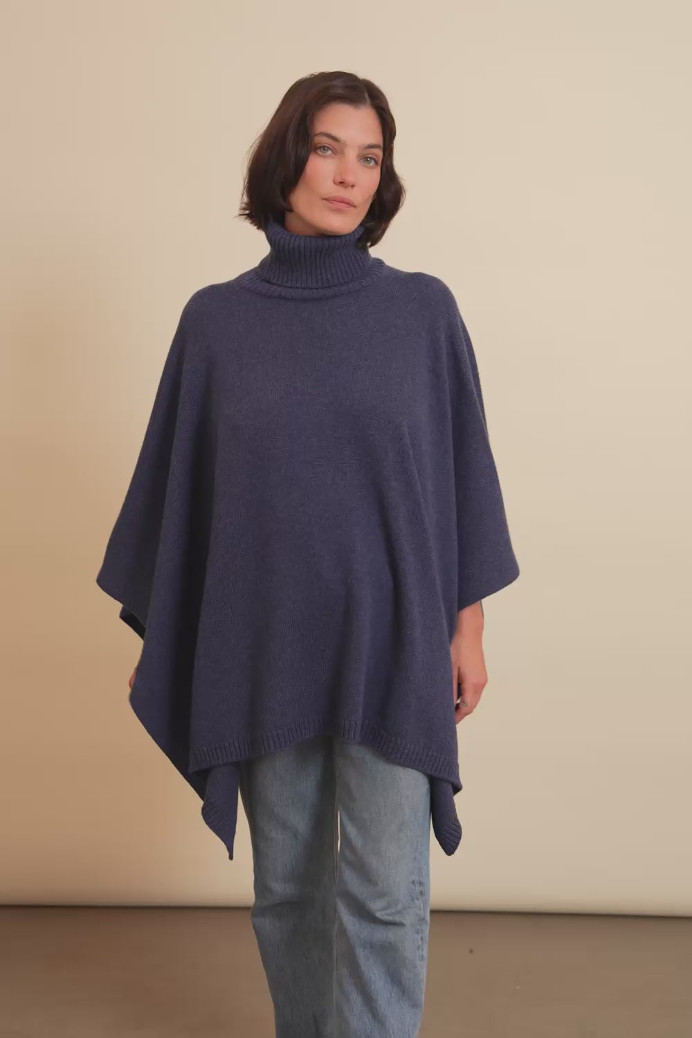 blue cashmere poncho women - video | Angela | Linnea Lund
