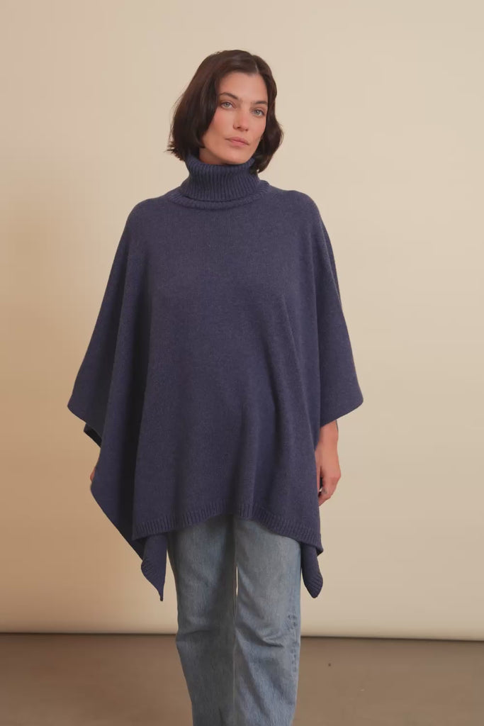blue cashmere poncho women - video | Angela | Linnea Lund