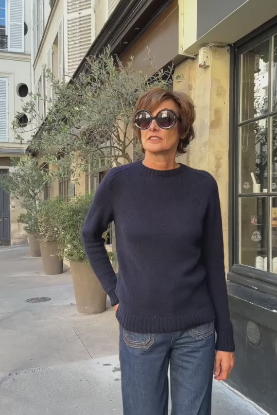 Navy blue women cashmere sweater - video | Ines | Ines de la Fressange x Linnea Lund