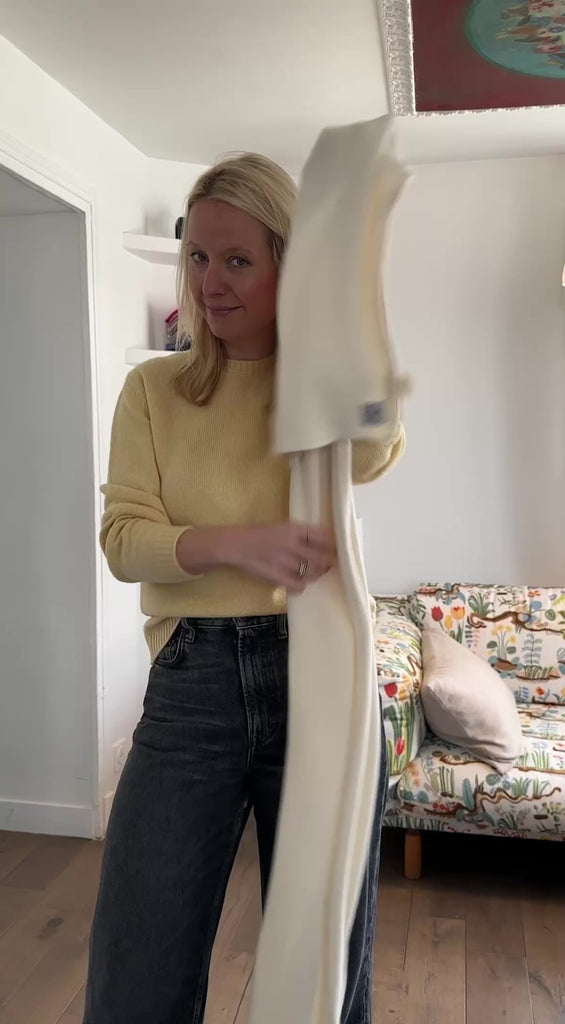 white scarf cashmere - video | Susanne | Linnea Lund