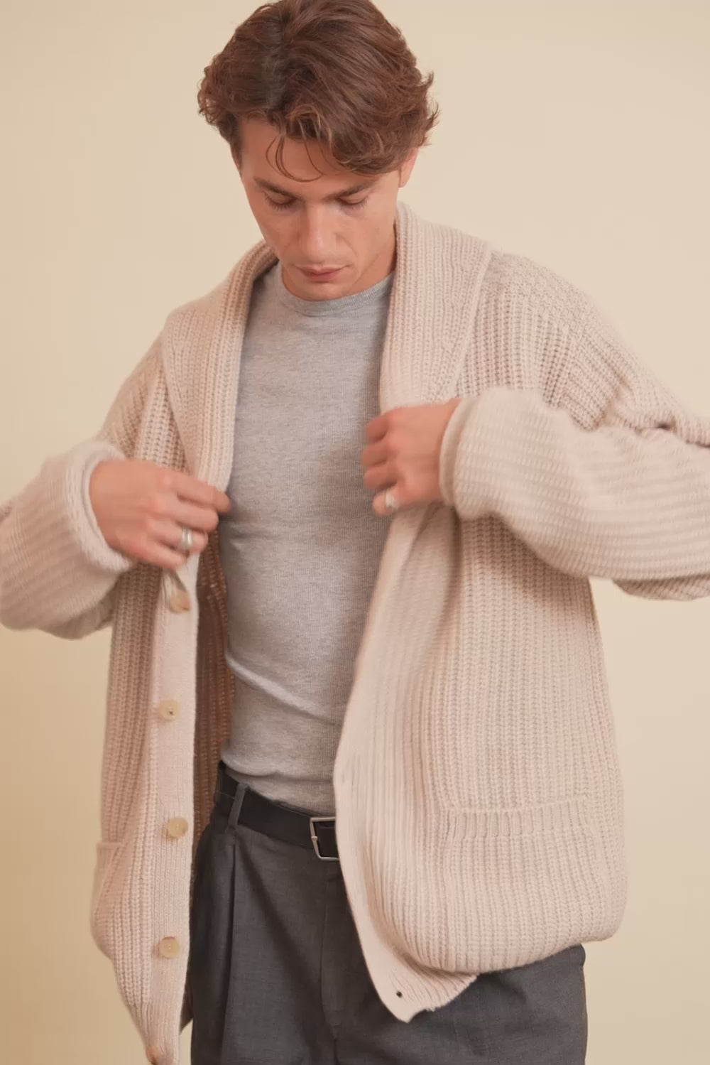 beige cashmere cardigan men - video| Philippe | Linnea Lund
