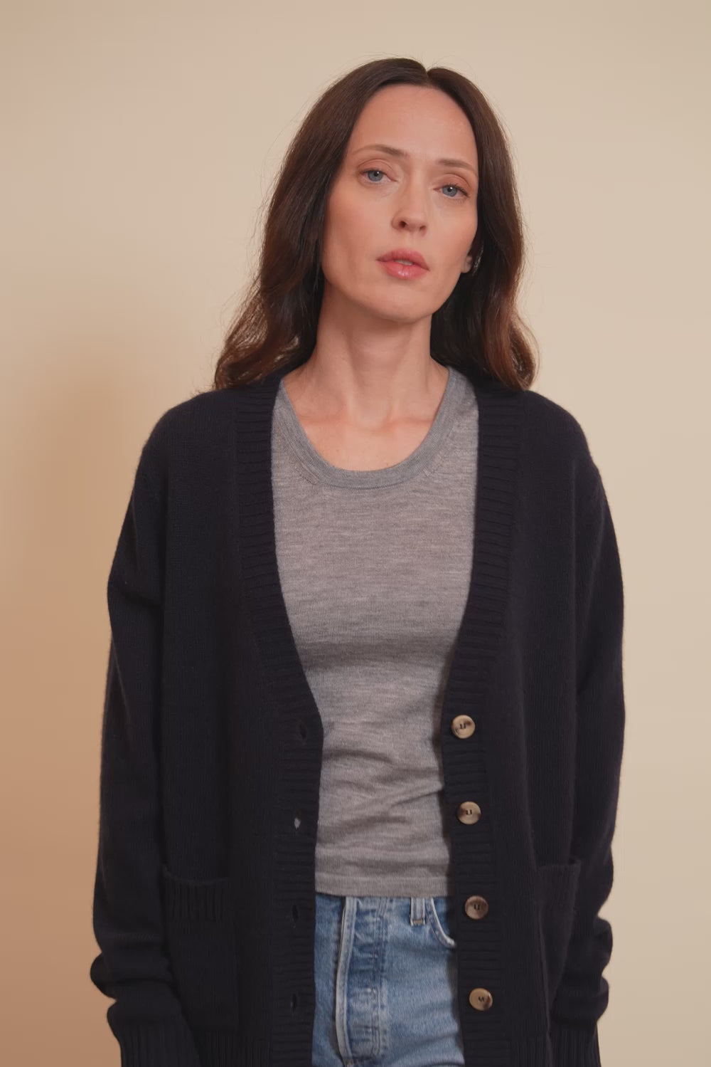 Dark Blue women cashmere cardigan - video | Junior | Linnea Lund