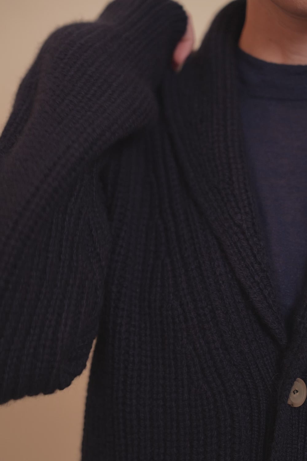 navy blue cashmere cardigan women - video | Philippe | Linnea Lund