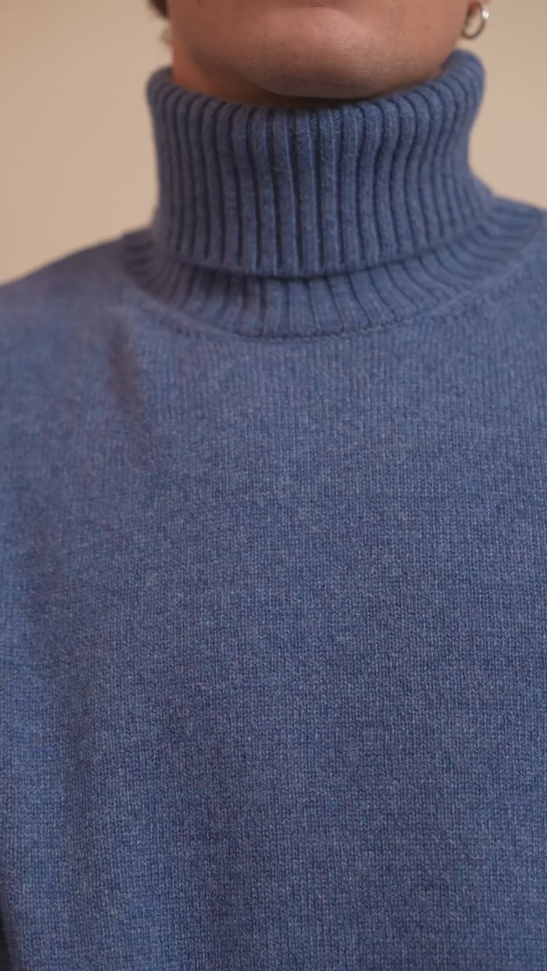 blue denim cashmere sweater men - video | François | Linnea Lund