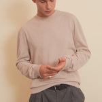 Cream light men cashmere sweater - video | Harald | Linnea Lund
