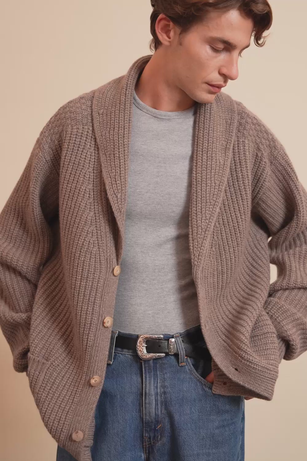 taupe cashmere cardigan men - video | Philippe | Linnea Lund