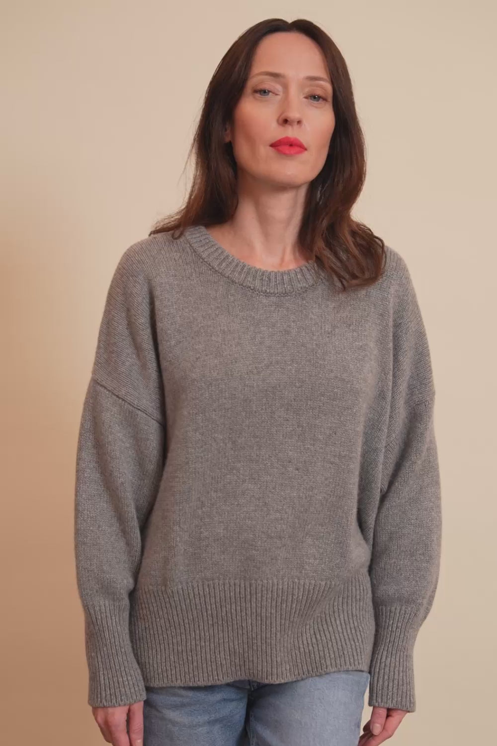 grey cashmere sweater women - video | Francesca | Linnea Lund