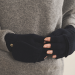 Dark blue cashmere mittens | Vantar | Linnea Lund